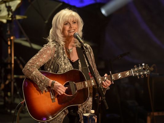 emmylou-older