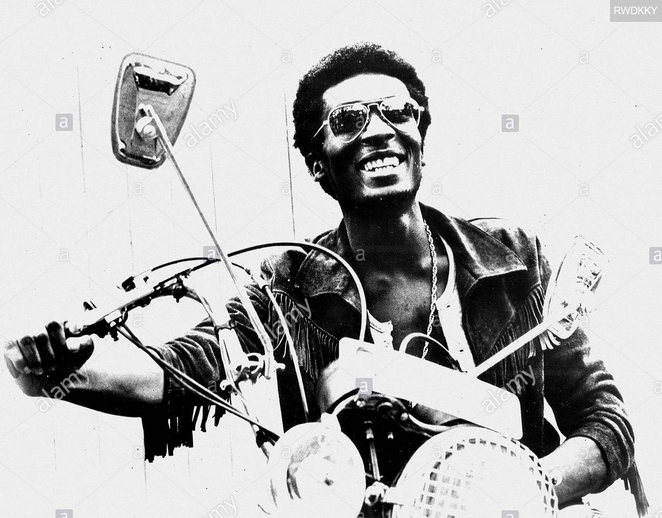 jimmy-cliff-the-harder-they-come-1972-RWDKKY