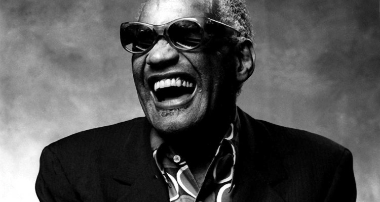 Ray-Charles-laughing-750x400