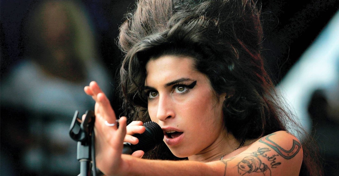 amy-winehouse-live-at-porchester-hall